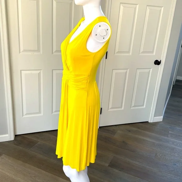 Boston Proper Lemon Yellow Sleeveless Crossover V-Neck Ruched Waisted Dress-XS - Picture 3 of 8